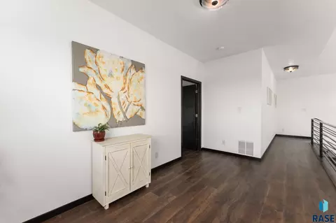 Entry Way - 48201 304th St, Alcester, SD 57001 photo 5 of 7