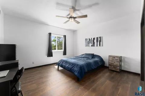 Bedroom - 48201 304th St, Alcester, SD 57001 photo 1 of 13