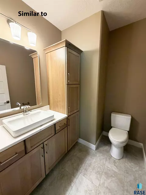 Bath - 7001 E Copper Stone Cir, Sioux Falls, SD 57110 photo 3 of 5