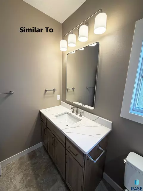 Bath - 7001 E Copper Stone Cir, Sioux Falls, SD 57110 photo 4 of 5