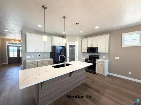 Kitchen - 7001 E Copper Stone Cir, Sioux Falls, SD 57110 photo 1 of 4
