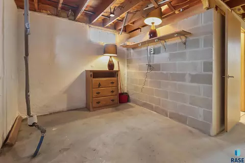 Bedroom - 200 E 5th St, Marion, SD 57043 photo 13 of 14
