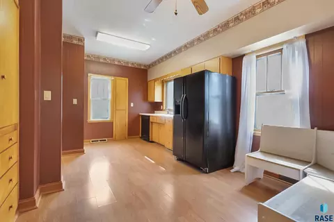 Kitchen - 200 E 5th St, Marion, SD 57043 photo 4 of 4