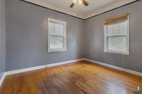 Bedroom - 200 E 5th St, Marion, SD 57043 photo 3 of 14