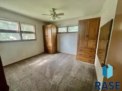 Bedroom - 212 E College Ave, Howard, SD 57349 photo 1 of 2