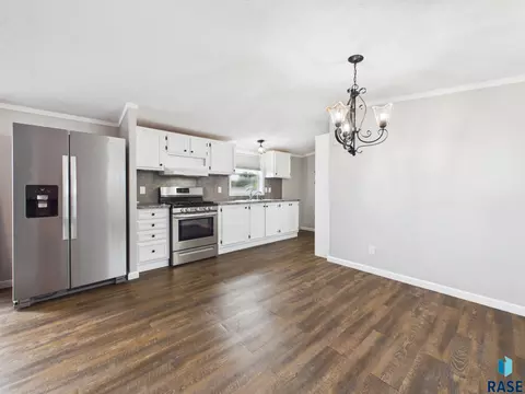 Dining - 119 N Cory Pl, Sioux Falls, SD 57110 photo 1 of 2