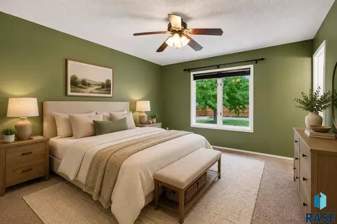 Bedroom - 917 E Heatherwood Dr, Brandon, SD 57005 photo 1 of 9
