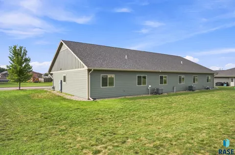 Exterior - 538 Prairie Ave, Baltic, SD 57003 photo 3 of 3