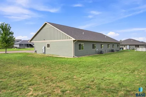 Exterior - 538 Prairie Ave, Baltic, SD 57003 photo 2 of 3