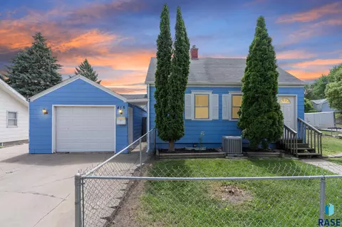 415 W Bailey St, Sioux Falls, SD 57104