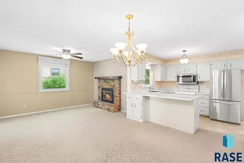 Living - 3504 E 33rd St, Sioux Falls, SD 57103 photo 1 of 4