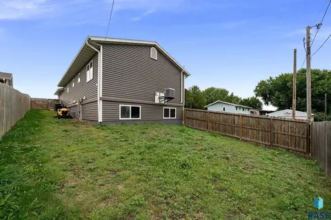Exterior - 3401 E 13th St, Sioux Falls, SD 57103 photo 2 of 2
