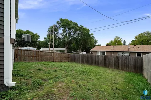 Exterior - 3401 E 13th St, Sioux Falls, SD 57103 photo 1 of 2