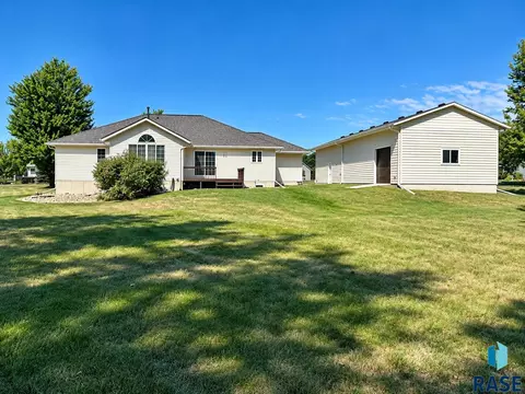 Exterior - 27210 Lovely Pl, Tea, SD 57064 photo 4 of 5