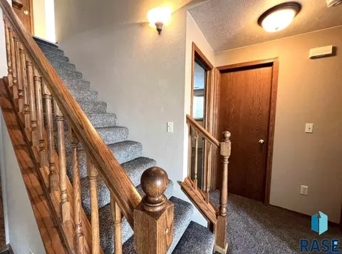 Entry Way - 3100 E Bragstad Dr, Sioux Falls, SD 57103 photo 1 of 1
