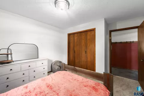 Bedroom - 6908 E Pine Lake Dr, Sioux Falls, SD 57110 photo 10 of 10