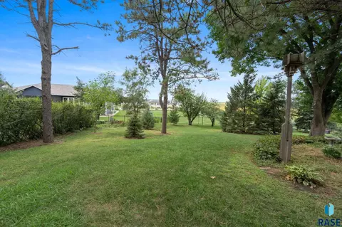 Exterior - 6908 E Pine Lake Dr, Sioux Falls, SD 57110 photo 26 of 28