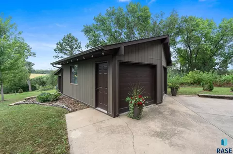 Other - 6908 E Pine Lake Dr, Sioux Falls, SD 57110 photo 27 of 30