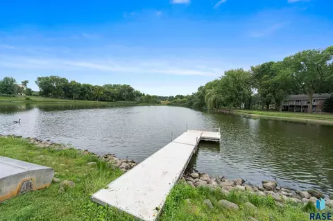View/Area - 6908 E Pine Lake Dr, Sioux Falls, SD 57110 photo 3 of 6