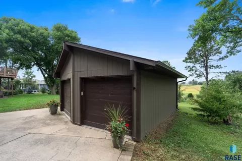 Other - 6908 E Pine Lake Dr, Sioux Falls, SD 57110 photo 26 of 30