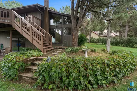 Exterior - 6908 E Pine Lake Dr, Sioux Falls, SD 57110 photo 6 of 28