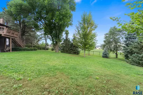 Exterior - 6908 E Pine Lake Dr, Sioux Falls, SD 57110 photo 27 of 28