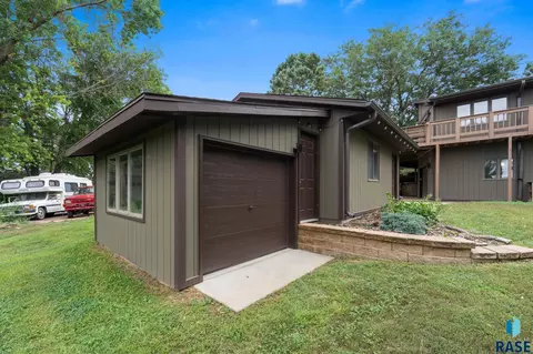 Other - 6908 E Pine Lake Dr, Sioux Falls, SD 57110 photo 28 of 30