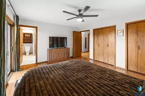 Bedroom - 6908 E Pine Lake Dr, Sioux Falls, SD 57110 photo 3 of 10