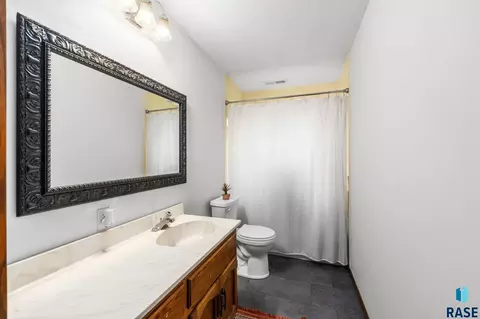 Bath - 6908 E Pine Lake Dr, Sioux Falls, SD 57110 photo 5 of 6