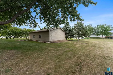 Exterior - 27302 Atkins Pl, Tea, SD 57064 photo 9 of 13