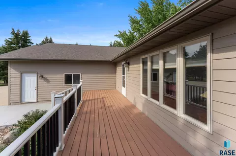 Exterior - 27302 Atkins Pl, Tea, SD 57064 photo 2 of 13