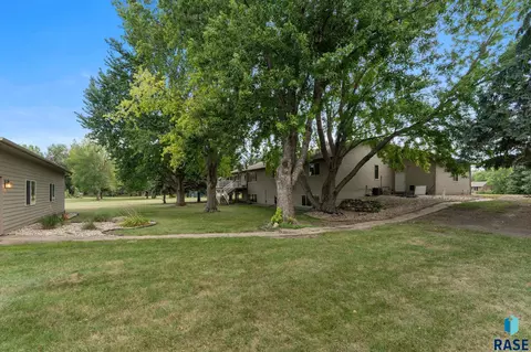 Exterior - 27302 Atkins Pl, Tea, SD 57064 photo 11 of 13