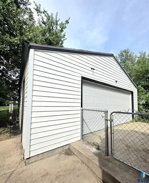 Other - 1428 E 5th St, Sioux Falls, SD 57103 photo 10 of 10