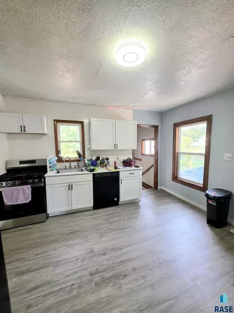 Kitchen - 1428 E 5th St, Sioux Falls, SD 57103 photo 1 of 2