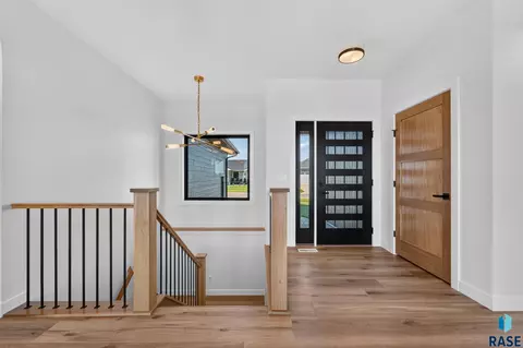 Entry Way - 6509 E Fieldview St, Sioux Falls, SD 57110 photo 1 of 1