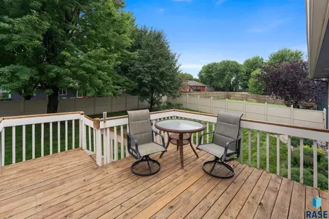 Exterior - 2105 E 62nd St, Sioux Falls, SD 57108 photo 3 of 10