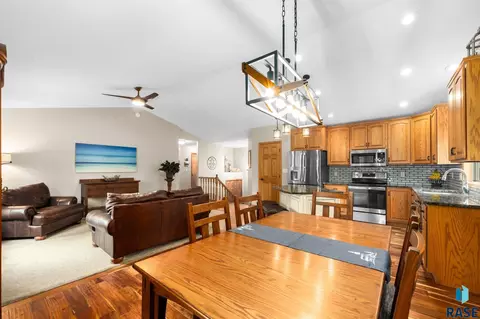 Dining - 2105 E 62nd St, Sioux Falls, SD 57108 photo 1 of 2