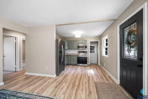 Entry Way - 3100 E 17th St, Sioux Falls, SD 57103 photo 1 of 1