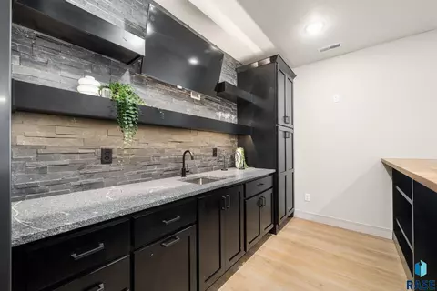 Kitchen - 2440 N Alberta Trl, Tea, SD 57064 photo 5 of 5