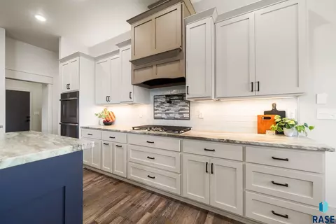 Kitchen - 2440 N Alberta Trl, Tea, SD 57064 photo 1 of 5