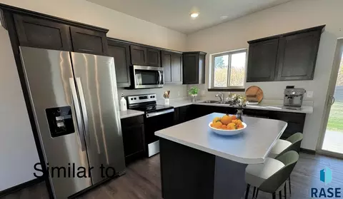 3601 E Siasconset Pl, Sioux Falls, SD 57108 photo 4