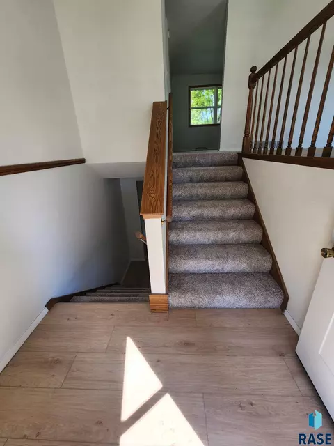 Entry Way - 706 E 10th St, Dell Rapids, SD 57022 photo 1 of 5