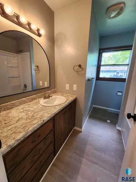 Bath - 706 E 10th St, Dell Rapids, SD 57022 photo 1 of 3
