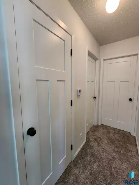Entry Way - 706 E 10th St, Dell Rapids, SD 57022 photo 2 of 5