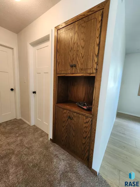 Entry Way - 706 E 10th St, Dell Rapids, SD 57022 photo 3 of 5