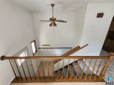 Entry Way - 706 E 10th St, Dell Rapids, SD 57022 photo 4 of 5