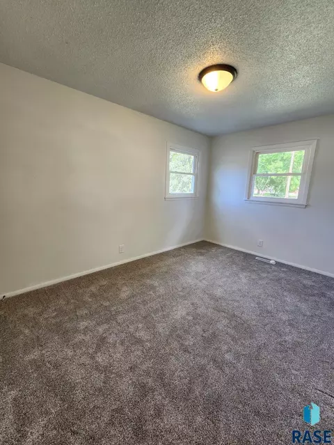 Bedroom - 706 E 10th St, Dell Rapids, SD 57022 photo 3 of 5