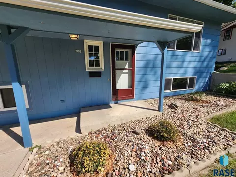 Exterior - 706 E 10th St, Dell Rapids, SD 57022 photo 8 of 10