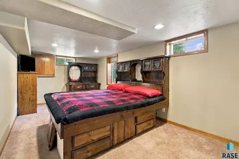 Bedroom - 2111 E 11th St, Sioux Falls, SD 57103 photo 2 of 3
