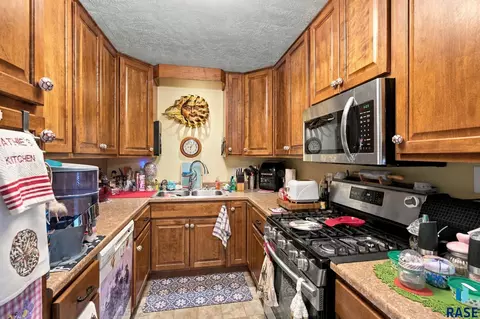 Kitchen - 2111 E 11th St, Sioux Falls, SD 57103 photo 1 of 3